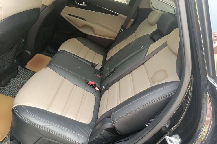 Used Kia Sorento 2015 Sorento L 2.4L Gasoline 4WD Elite Edition 5 Seats China IV Standard Interior 4