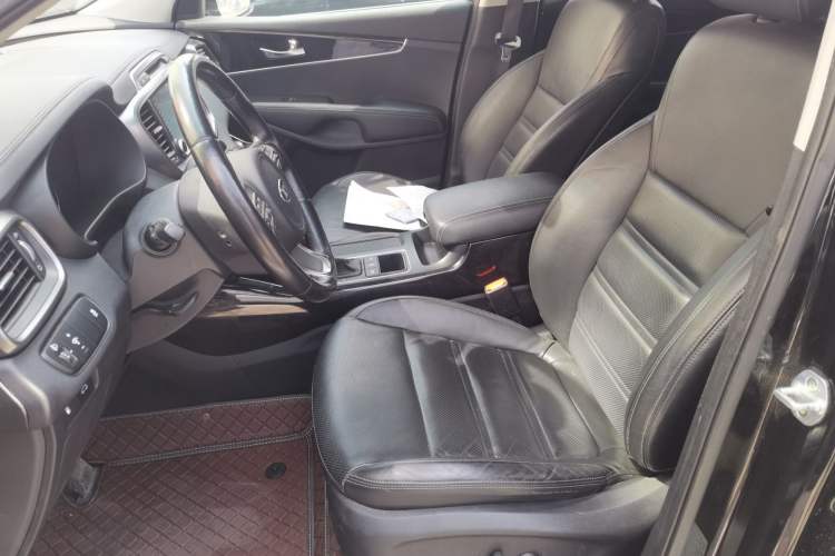 Used Kia Sorento 2015 Sorento L 2.0T Gasoline 4WD Elite Edition 7 Seats China V Emission Standard Left Front Seat