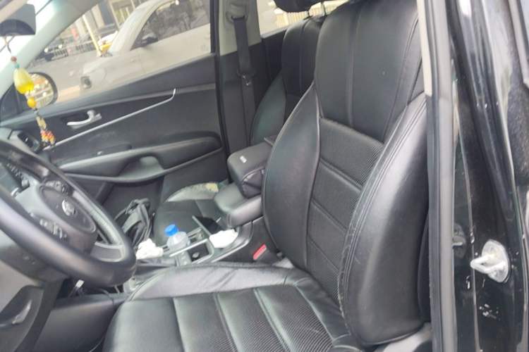 Used Kia Sorento 2015 Sorento L 2.4L Gasoline 4WD Sport Edition 7 Seats China IV Standard Left Front Seat
