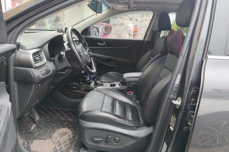 Used Kia Sorento 2015 Sorento L 2.4L Gasoline 4WD Elite Edition 7 Seats China IV Standard Left Front Seat