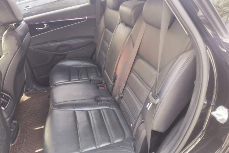 Used Kia Sorento 2015 Sorento L 2.0T Gasoline 4WD Elite Edition 7 Seats China V Emission Standard Left Rear Seat