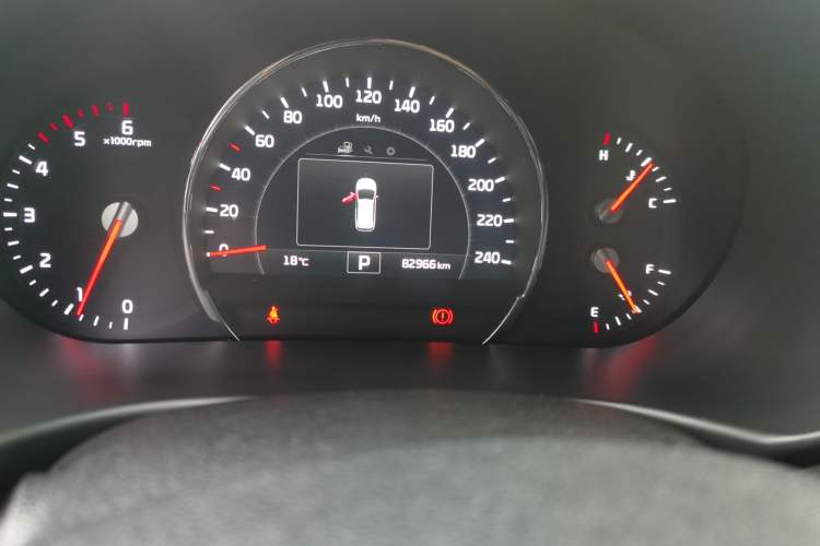 Used Kia Sorento 2015 Sorento L 2.2T Diesel 4WD Elite Edition 7 Seats China IV Standard Odometer Close Up