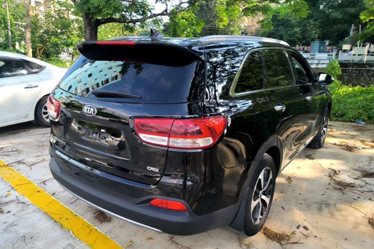 Used Kia Sorento 2015 Sorento L 2.2T Diesel 4WD Elite Edition 7 Seats China IV Standard Rear Right 45 Deg