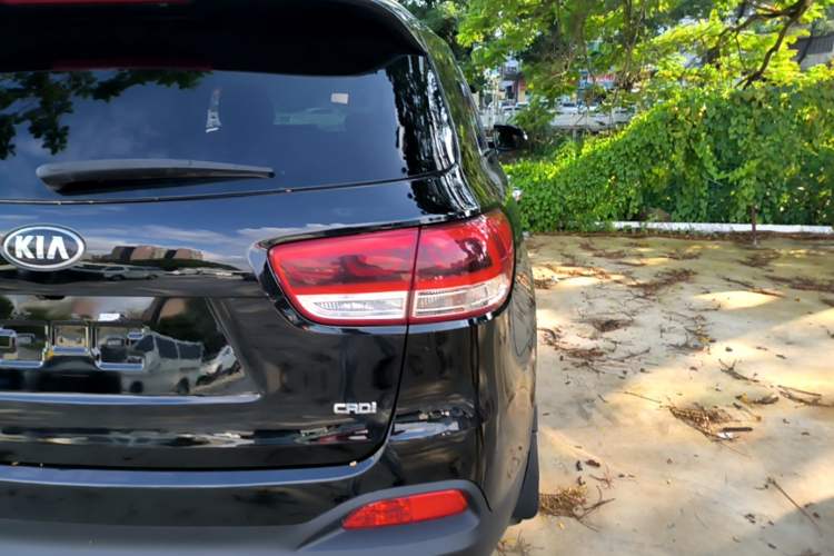Used Kia Sorento 2015 Sorento L 2.2T Diesel 4WD Elite Edition 7 Seats China IV Standard Right Rear Taillight