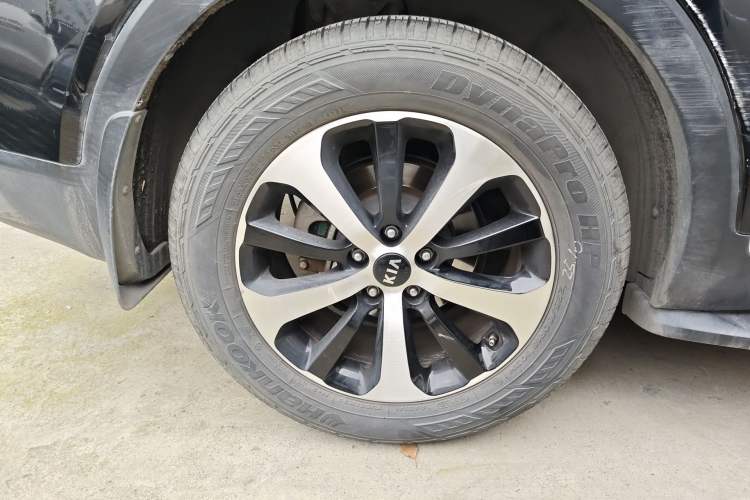 Used Kia Sorento 2015 Sorento L 2.4L Gasoline 4WD Elite Edition 5 Seats China IV Standard Right Rear Wheel Hub