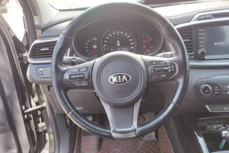 Used Kia Sorento 2015 Sorento L 2.0T Gasoline 4WD Elite Edition 7 Seats China V Emission Standard Steering Wheel