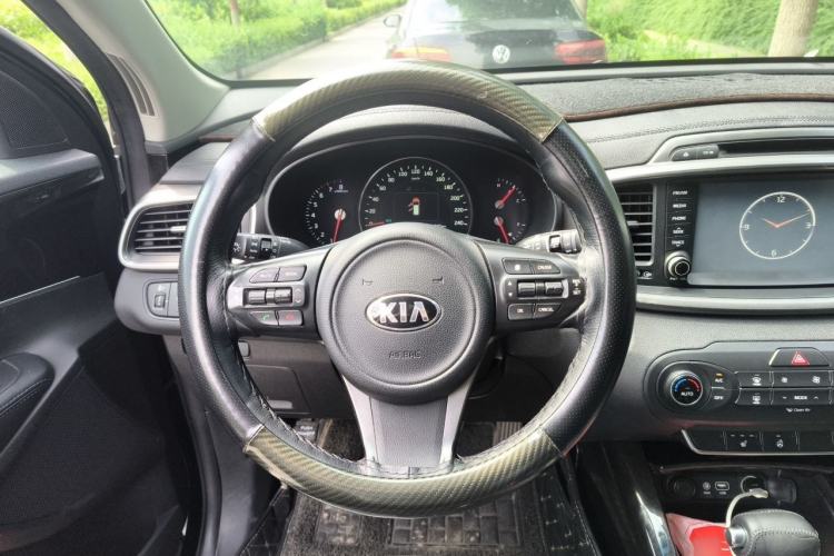 Used Kia Sorento 2015 Sorento L 2.4L Gasoline 4WD Elite Edition 7 Seats China IV Standard Steering Wheel