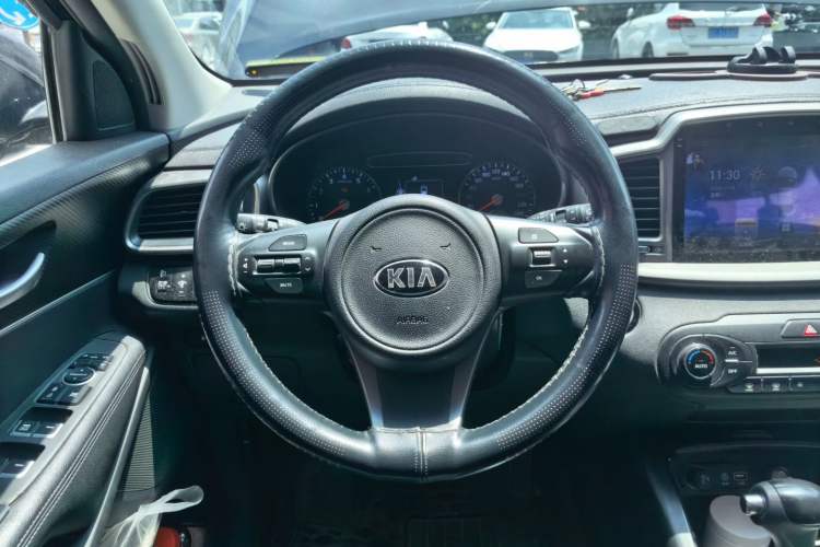 Used Kia Sorento 2015 Sorento L 2.4L Gasoline 4WD Sport Edition 5 Seats China IV Standard Steering Wheel