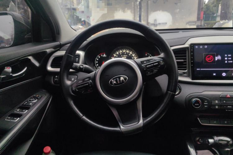 Used Kia Sorento 2015 Sorento L 2.4L Gasoline 4WD Elite Edition 7 Seats China IV Standard Steering Wheel