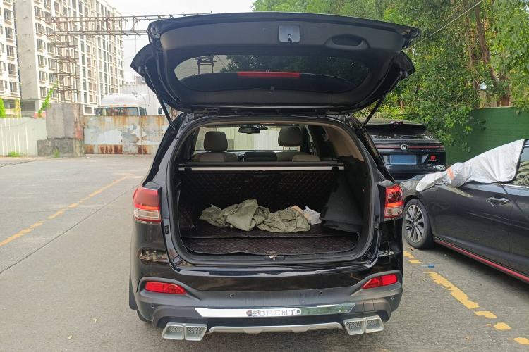 Used Kia Sorento 2015 Sorento L 2.4L Gasoline 4WD Elite Edition 5 Seats China IV Standard Trunk