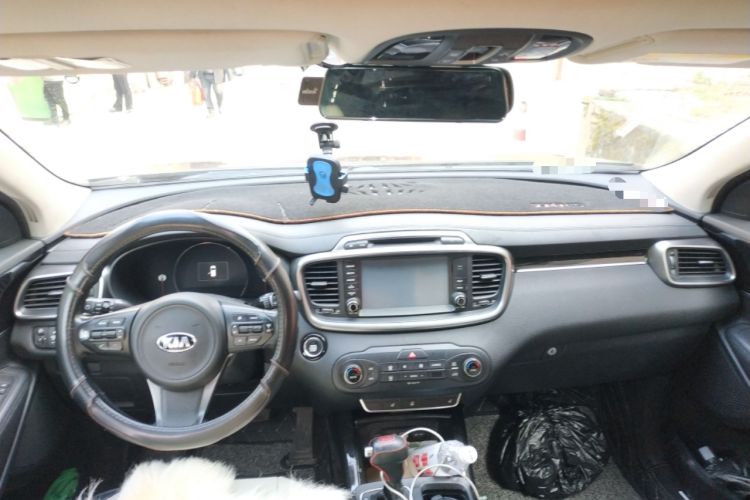 Used Kia Sorento 2015 Sorento L 2.2T Diesel 4WD Elite Edition 7 Seats China IV Standard Center Console