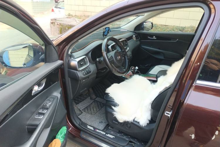Used Kia Sorento 2015 Sorento L 2.2T Diesel 4WD Elite Edition 7 Seats China IV Standard Driver Seat