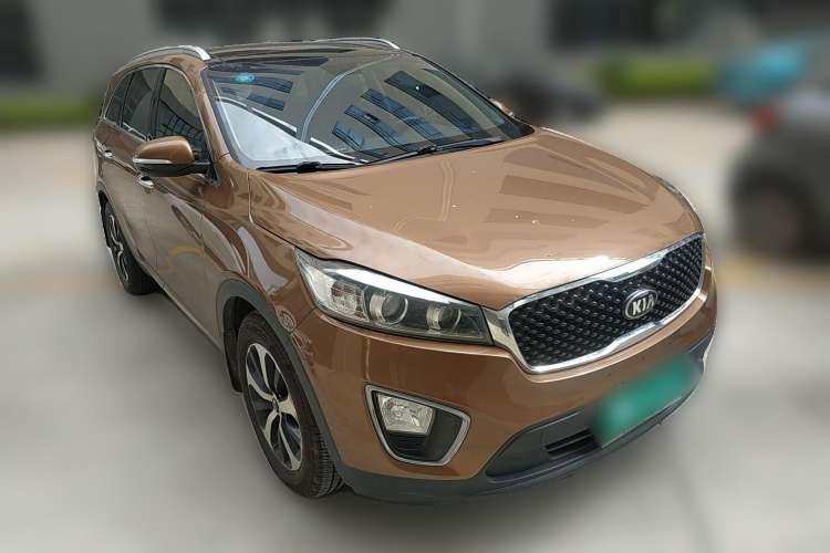 Used Kia Sorento 2015 Sorento L 2.4L Gasoline 2WD Sport Edition 5 Seats China IV Standard Front Right 45 Deg