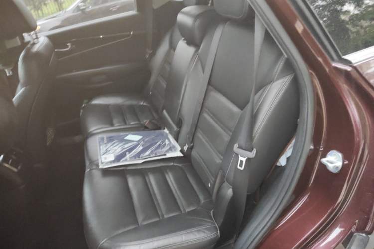 Used Kia Sorento 2015 Sorento L 2.4L Gasoline 4WD Elite Edition 5 Seats China V Emission Standard Left Rear Seat