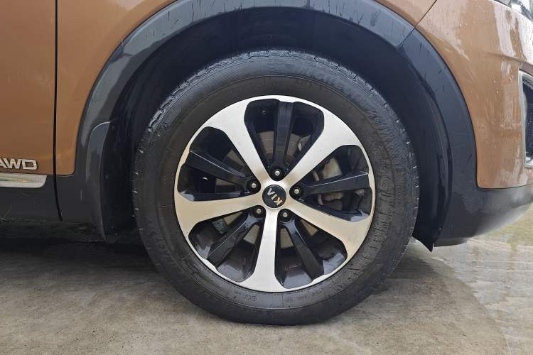 Used Kia Sorento 2015 Sorento L 2.2T Diesel 4WD Prestige Edition 7 Seats China IV Standard Right Front Wheel Hub