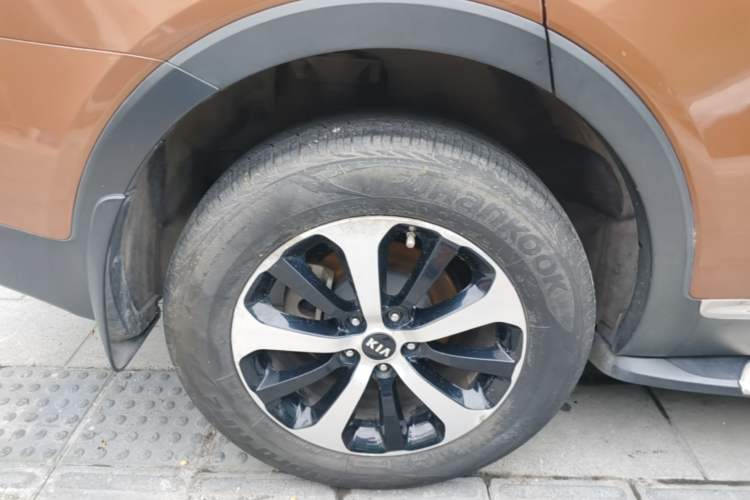 Used Kia Sorento 2015 Sorento L 2.2T Diesel 4WD Elite Edition 7 Seats China IV Standard Right Rear Wheel Hub