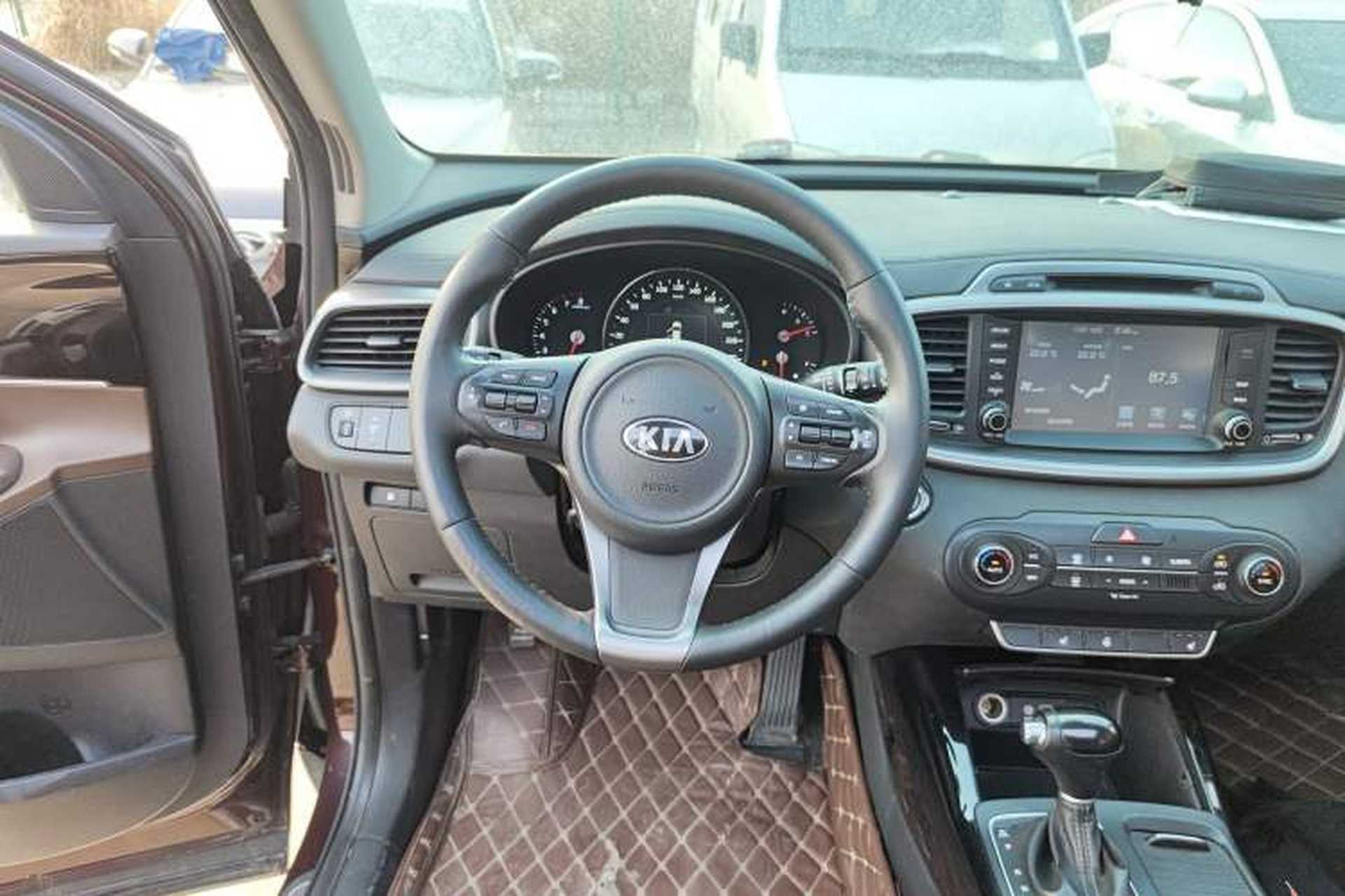 Used Kia Sorento 2015 Sorento L 2.4L Gasoline 4WD Elite Edition 5 Seats China V Emission Standard Steering Wheel