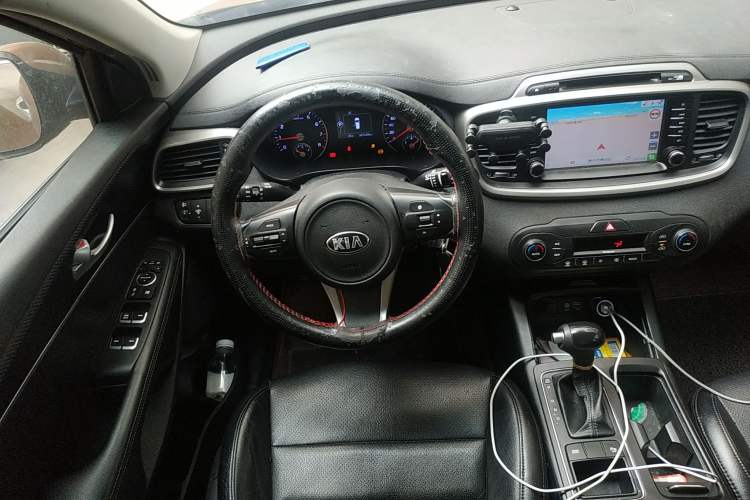 Used Kia Sorento 2015 Sorento L 2.4L Gasoline 2WD Sport Edition 5 Seats China IV Standard Steering Wheel