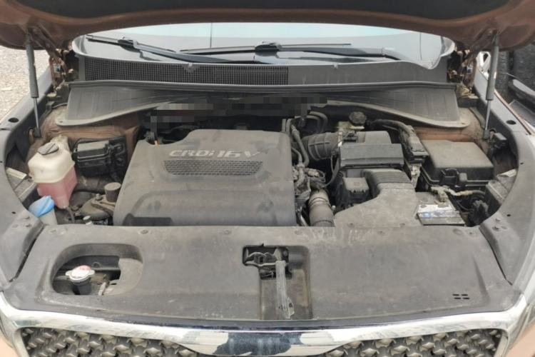 Used Kia Sorento 2015 Sorento L 2.2T Diesel 4WD Elite Edition 7 Seats China IV Standard Engine Bay
