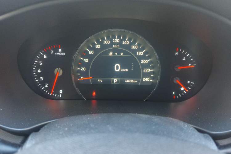 Used Kia Sorento 2015 Sorento L 2.4L Gasoline 4WD Elite Edition 5 Seats China IV Standard Instrument Cluster