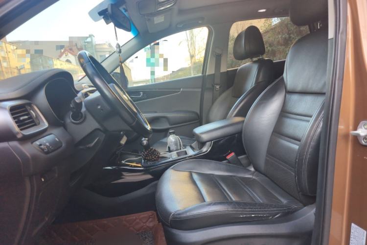 Used Kia Sorento 2015 Sorento L 2.4L Gasoline 4WD Elite Edition 5 Seats China IV Standard Left Front Seat