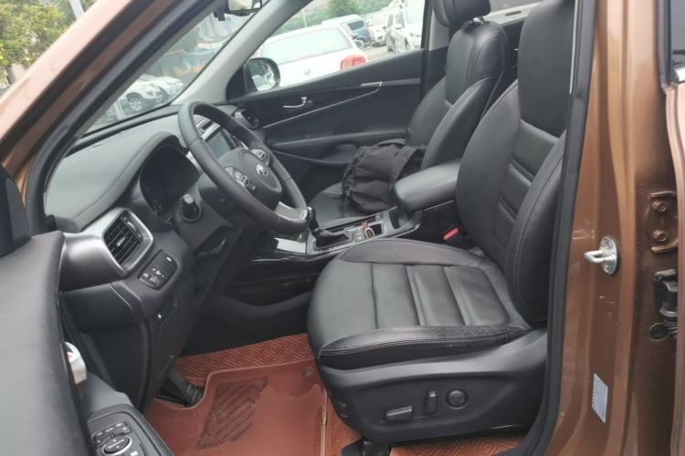 Used Kia Sorento 2015 Sorento L 2.2T Diesel 4WD Elite Edition 7 Seats China IV Standard Left Front Seat
