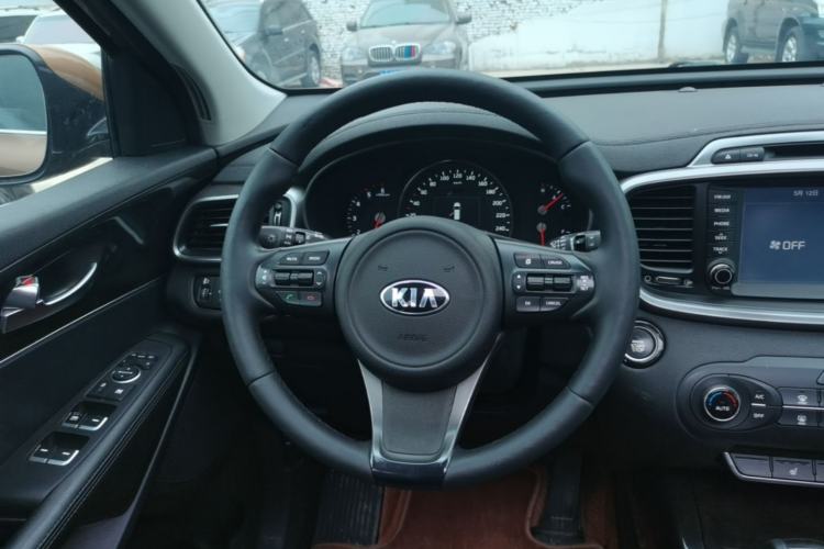Used Kia Sorento 2015 Sorento L 2.2T Diesel 4WD Elite Edition 7 Seats China IV Standard Steering Wheel