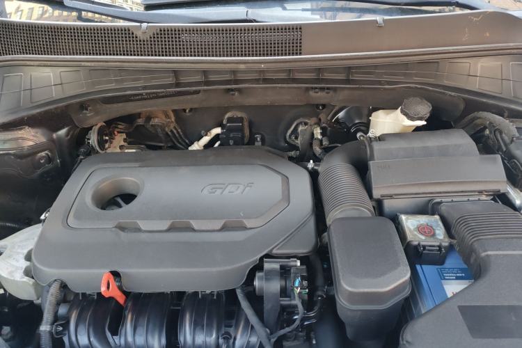Used Kia Sorento 2015 Sorento L 2.4L Gasoline 4WD Elite Edition 5 Seats China V Emission Standard Engine Bay
