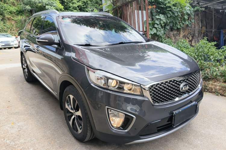 Used Kia Sorento 2015 Sorento L 2.4L Gasoline 4WD Elite Edition 7 Seats China IV Standard Front Right 45 Deg