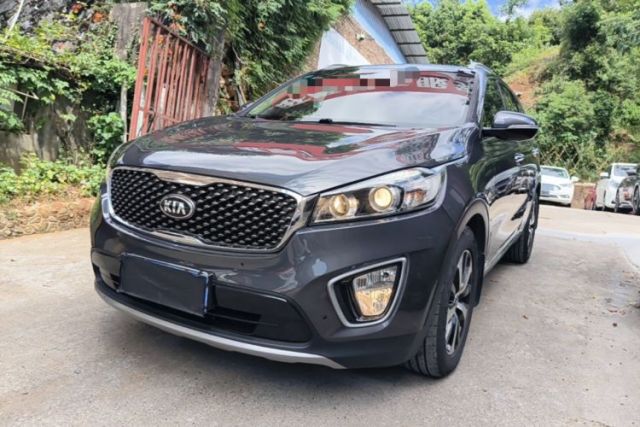 Ojetý Kia Sorento 2015 Sorento L 2.4L Gasoline 4WD Elite Edition 7 Seats China IV Standard