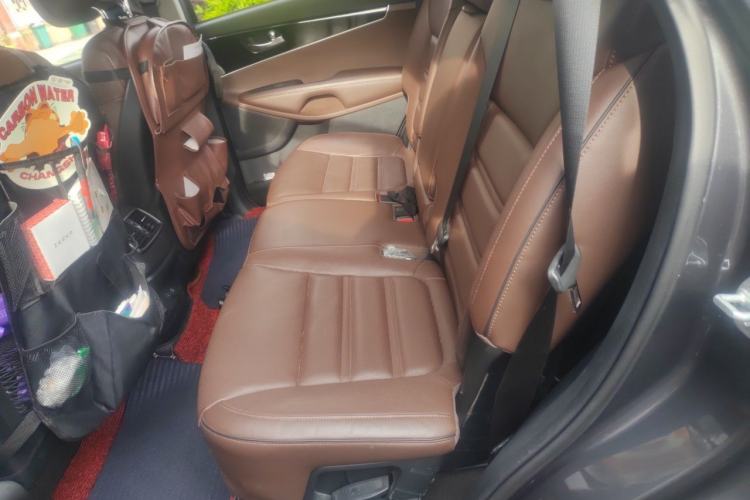 Used Kia Sorento 2015 Sorento L 2.4L Gasoline 4WD Elite Edition 5 Seats China IV Standard Left Rear Seat