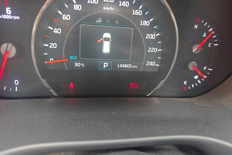 Used Kia Sorento 2015 Sorento L 2.2T Diesel 4WD Elite Edition 7 Seats China IV Standard Odometer Close Up