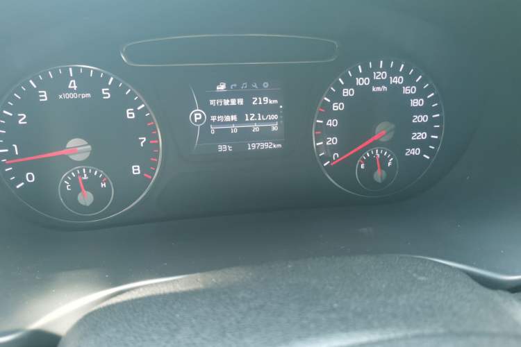 Used Kia Sorento 2015 Sorento L 2.4L Gasoline 4WD Sport Edition 5 Seats China IV Standard Odometer Close Up