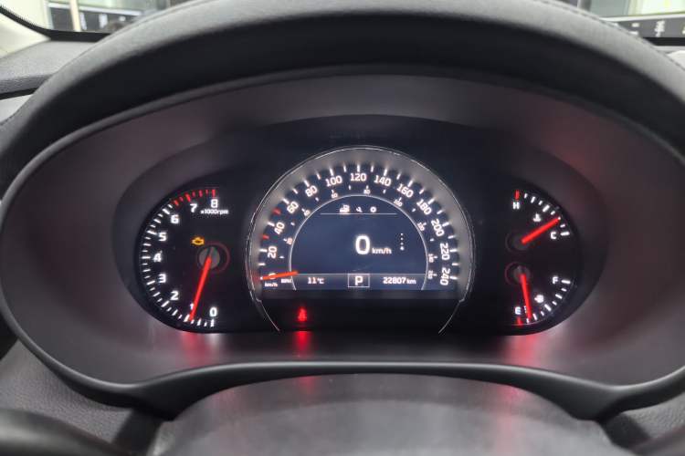 Used Kia Sorento 2015 Sorento L 2.4L Gasoline 4WD Elite Edition 5 Seats China V Emission Standard Odometer Close Up