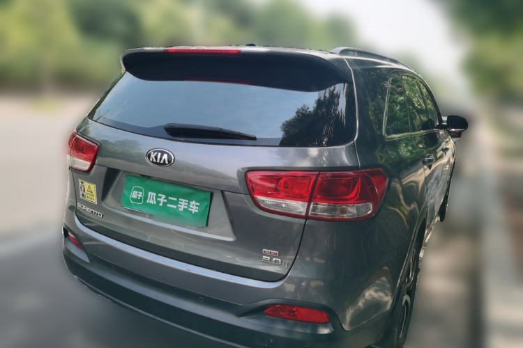 Used Kia Sorento 2015 Sorento L 2.4L Gasoline 4WD Sport Edition 5 Seats China IV Standard Rear Right 45 Deg