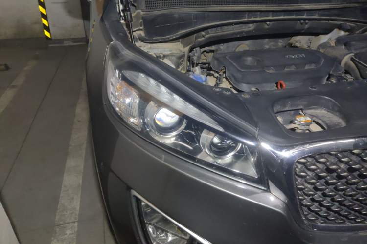 Used Kia Sorento 2015 Sorento L 2.4L Gasoline 4WD Elite Edition 7 Seats China V Emission Standard Right Front Headlight