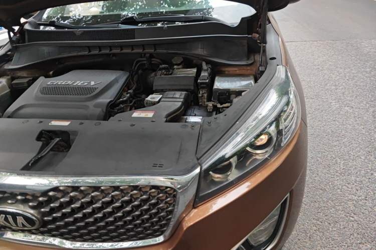 Used Kia Sorento 2015 Sorento L 2.2T Diesel 4WD Elite Edition 7 Seats China IV Standard Engine Bay Left