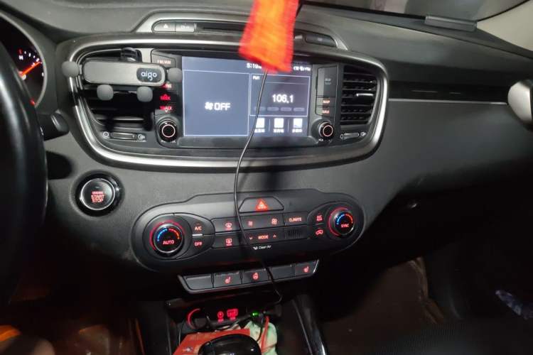 Used Kia Sorento 2015 Sorento L 2.4L Gasoline 4WD Elite Edition 7 Seats China V Emission Standard Audio And AC Panel