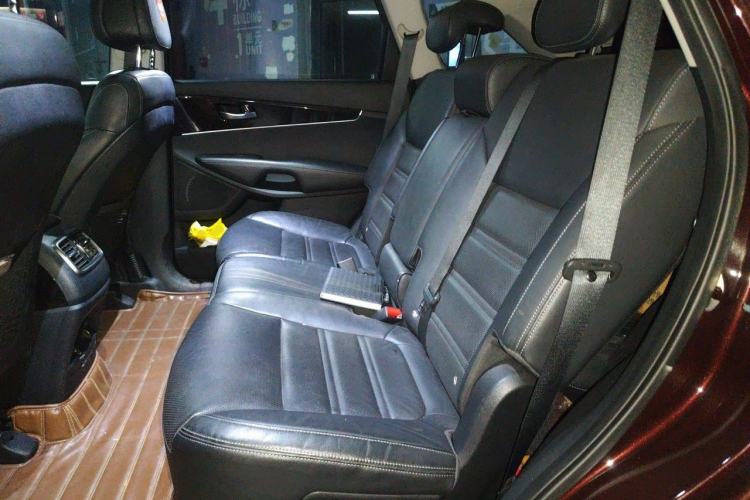 Used Kia Sorento 2015 Sorento L 2.4L Gasoline 4WD Elite Edition 7 Seats China V Emission Standard Left Rear Seat