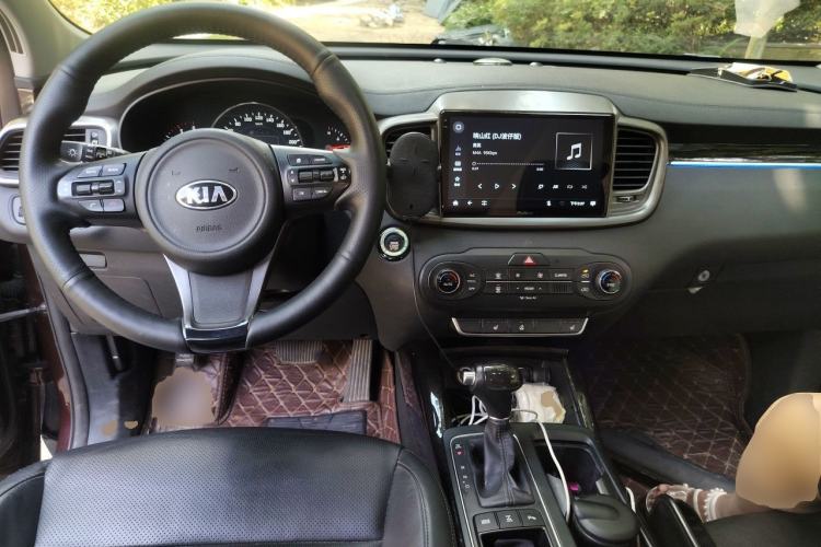 Used Kia Sorento 2015 Sorento L 2.2T Diesel 4WD Elite Edition 5 Seats China IV Standard Center Console