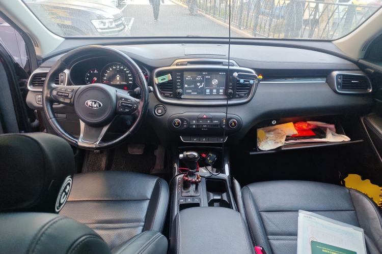 Used Kia Sorento 2015 Sorento L 2.2T Diesel 4WD Elite Edition 7 Seats China IV Standard Center Console