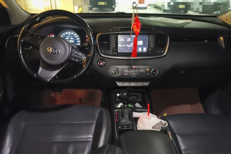 Used Kia Sorento 2015 Sorento L 2.4L Gasoline 4WD Elite Edition 5 Seats China V Emission Standard Center Console