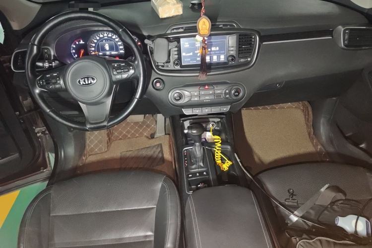 Used Kia Sorento 2015 Sorento L 2.2T Diesel 4WD Elite Edition 7 Seats China IV Standard Center Console
