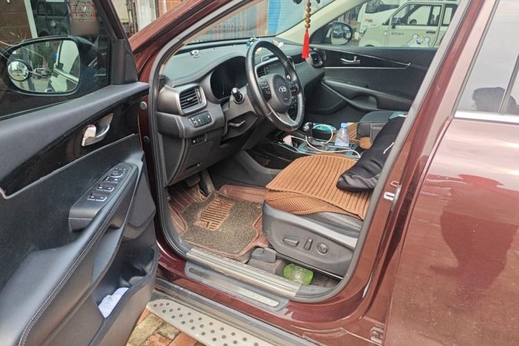 Used Kia Sorento 2015 Sorento L 2.4L Gasoline 4WD Elite Edition 5 Seats China IV Standard Driver Seat