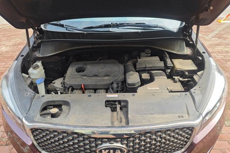 Used Kia Sorento 2015 Sorento L 2.4L Gasoline 4WD Elite Edition 5 Seats China IV Standard Engine Bay