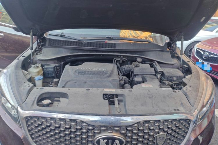 Used Kia Sorento 2015 Sorento L 2.2T Diesel 4WD Elite Edition 7 Seats China IV Standard Engine Bay