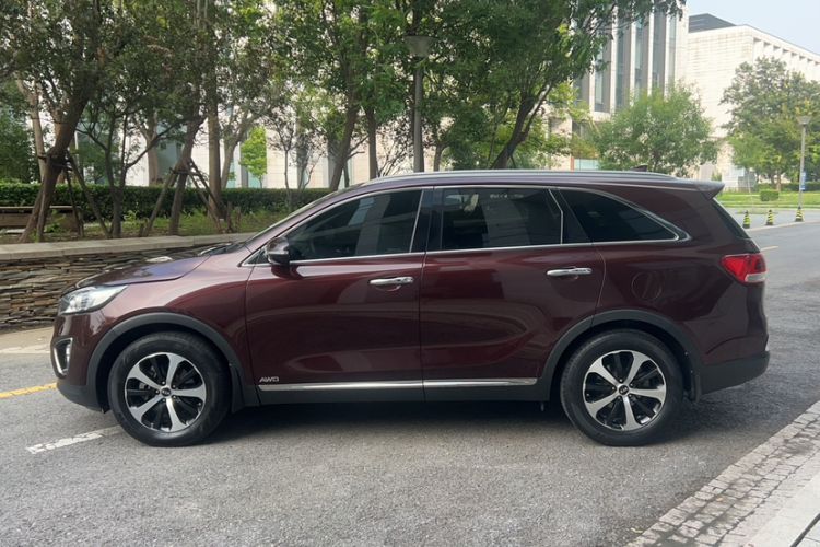 Used Kia Sorento 2015 Sorento L 2.4L Gasoline 4WD Elite Edition 5 Seats China IV Standard Exterior 2