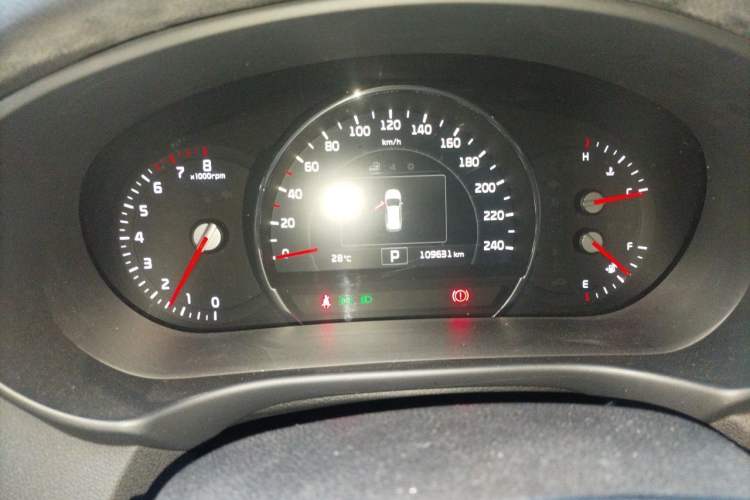 Used Kia Sorento 2015 Sorento L 2.4L Gasoline 4WD Elite Edition 7 Seats China V Emission Standard Instrument Cluster