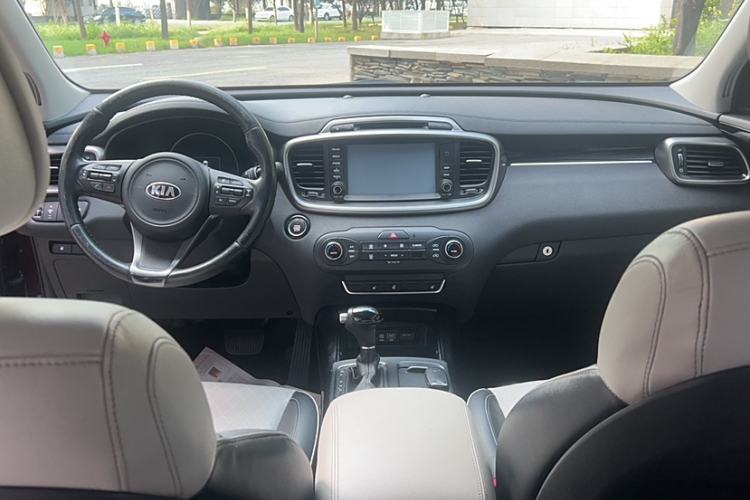 Used Kia Sorento 2015 Sorento L 2.4L Gasoline 4WD Elite Edition 5 Seats China IV Standard Interior 1