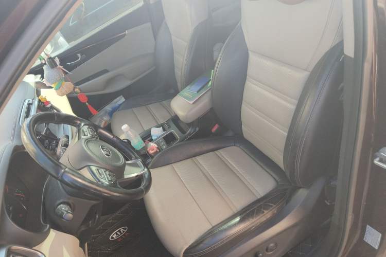 Used Kia Sorento 2015 Sorento L 2.4L Gasoline 4WD Elite Edition 7 Seats China V Emission Standard Left Front Seat